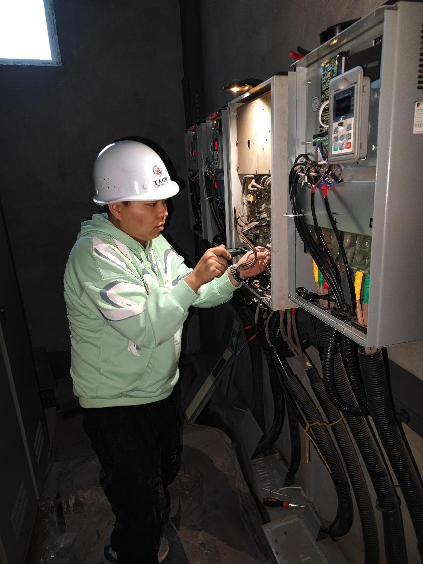 【國(guó)慶堅(jiān)守，此刻我在崗】工大科雅人全力備戰(zhàn)今冬供暖（三）(圖6)