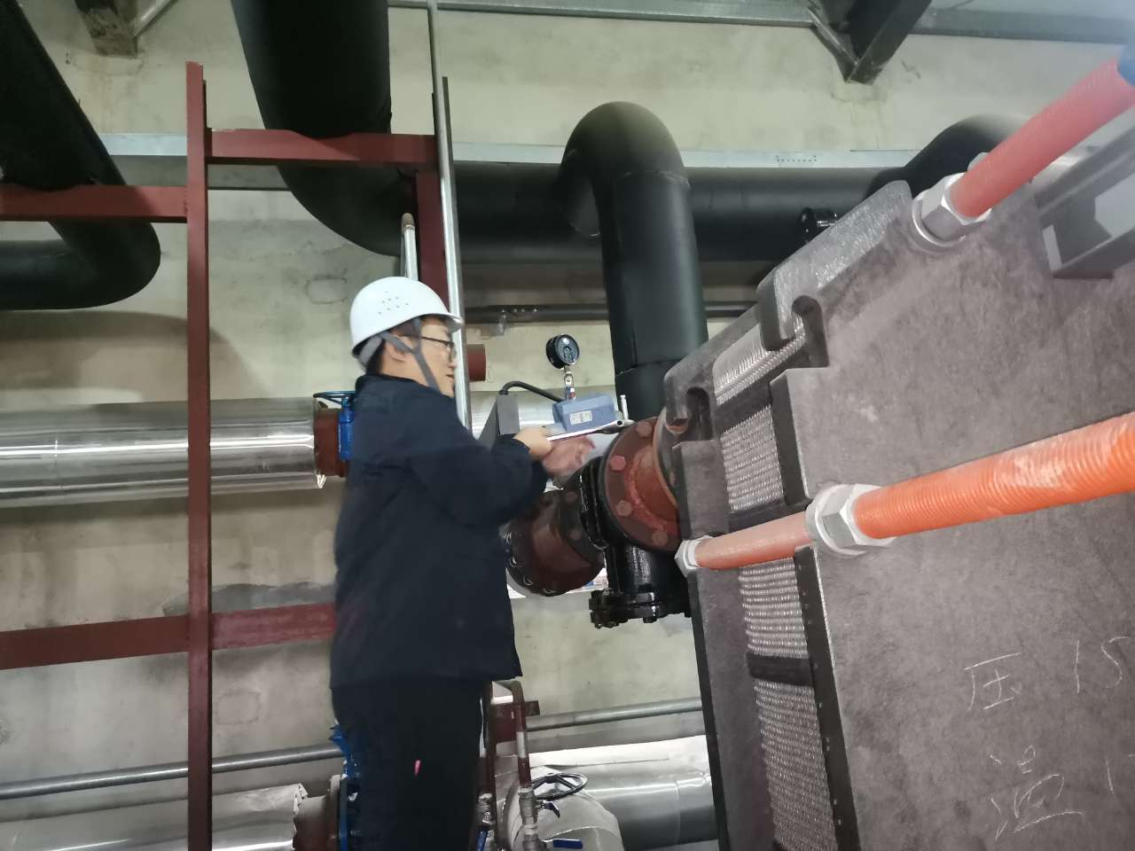 【國(guó)慶堅(jiān)守，此刻我在崗】工大科雅人全力備戰(zhàn)今冬供暖（三）(圖7)